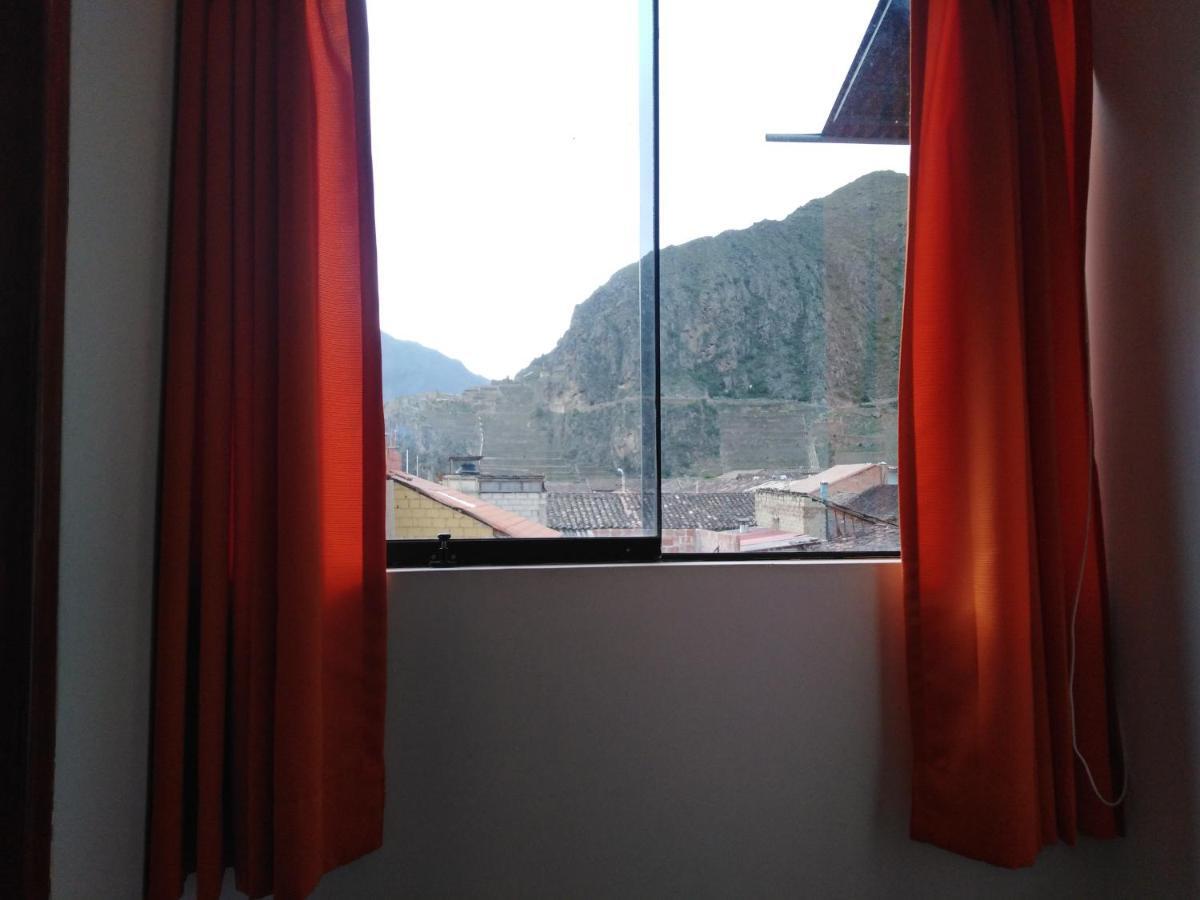 Hostal Mama K'Illa Ollantaytambo Exterior photo